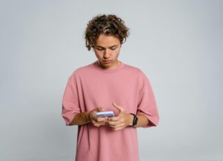 How SMS Boosts Mobile App Engagement: Secrets To Skyrocket Usage